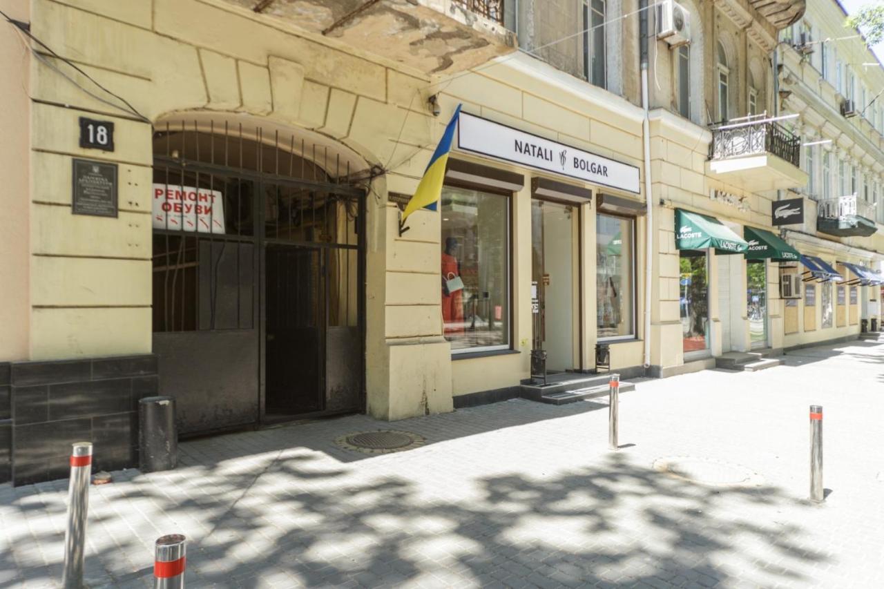 Comfortable Apartment In The Very Center Of Odessa Zewnętrze zdjęcie